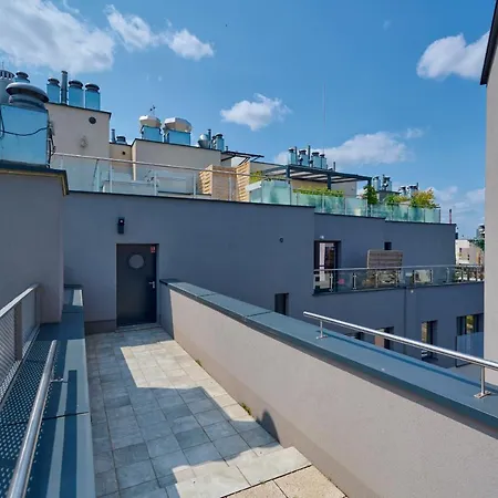 Spacious With Balcony Near The Slavic Hill By Renters Prestige * Wrocław