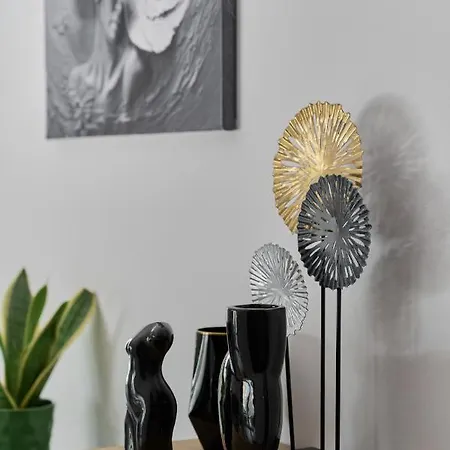 Spacious With Balcony Near The Slavic Hill By Renters Prestige *