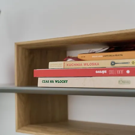 Appartement Spacious With Balcony Near The Slavic Hill By Renters Prestige