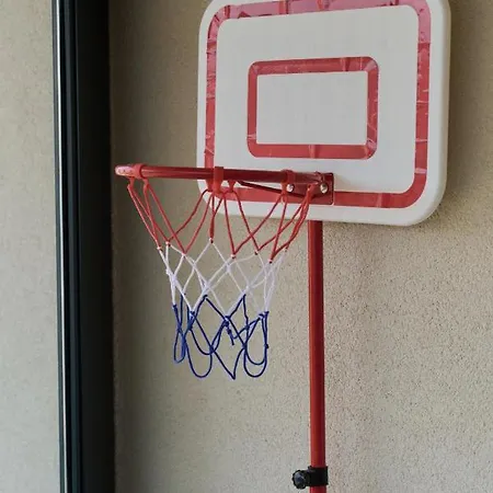 Spacious With Balcony Near The Slavic Hill By Renters Prestige Appartement