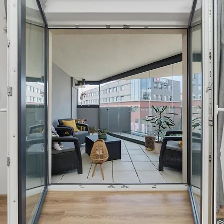 Spacious With Balcony Near The Slavic Hill By Renters Prestige *