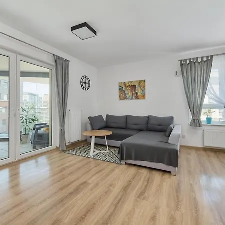 Apartment Spacious With Balcony Near The Slavic Hill By Renters Prestige Wroclaw