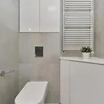 Spacious With Balcony Near The Slavic Hill By Renters Prestige アパート *