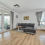 アパート Spacious With Balcony Near The Slavic Hill By Renters Prestige ヴロツワフ