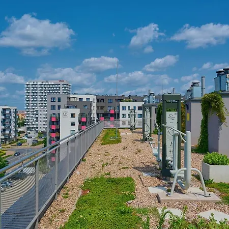 Apartment Spacious With Balcony Near The Slavic Hill By Renters Prestige