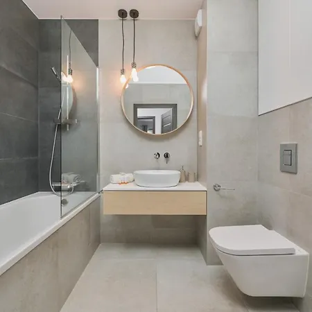 Apartamento Spacious With Balcony Near The Slavic Hill By Renters Prestige