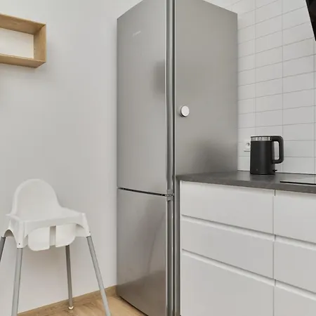 Spacious With Balcony Near The Slavic Hill By Renters Prestige Apartamento *