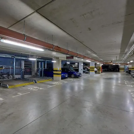 Spacious With Balcony Near The Slavic Hill By Renters Prestige *