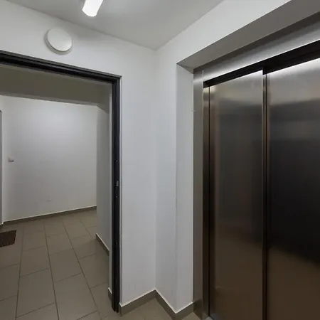 Spacious With Balcony Near The Slavic Hill By Renters Prestige Apartment Wroclaw