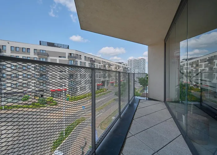 Spacious With Balcony Near The Slavic Hill By Renters Prestige * Breslavia