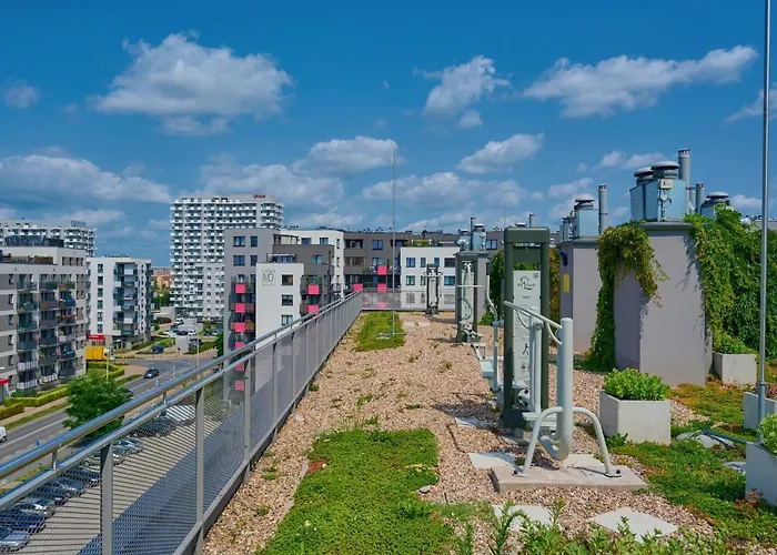 Appartamento Spacious With Balcony Near The Slavic Hill By Renters Prestige