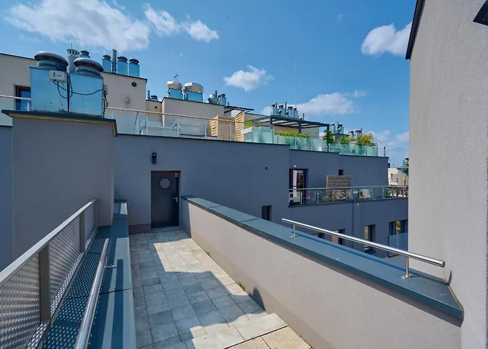 Spacious With Balcony Near The Slavic Hill By Renters Prestige * Breslavia