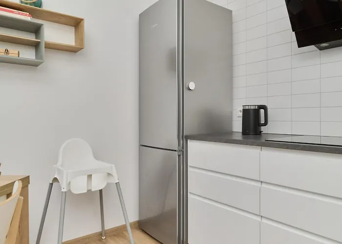 Spacious With Balcony Near The Slavic Hill By Renters Prestige Appartamento *