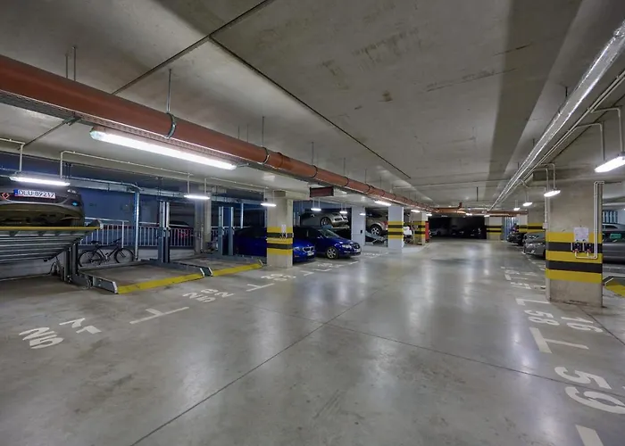 Spacious With Balcony Near The Slavic Hill By Renters Prestige *