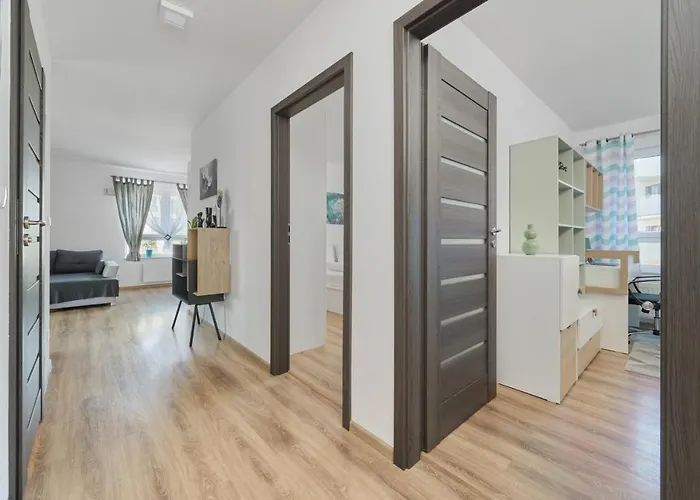 Spacious With Balcony Near The Slavic Hill By Renters Prestige * Breslavia