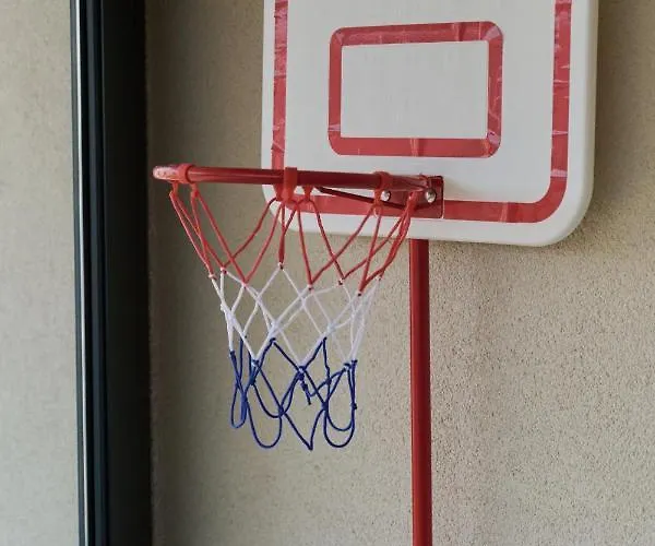 Spacious With Balcony Near The Slavic Hill By Renters Prestige Appartamento