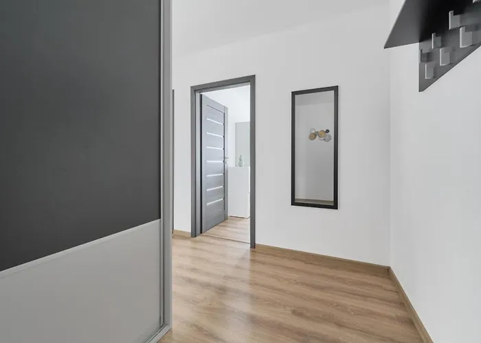 Appartamento Spacious With Balcony Near The Slavic Hill By Renters Prestige Breslavia