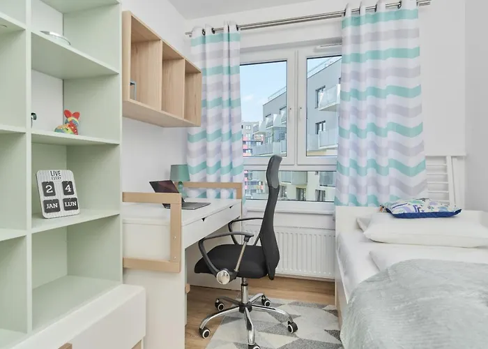 Spacious With Balcony Near The Slavic Hill By Renters Prestige