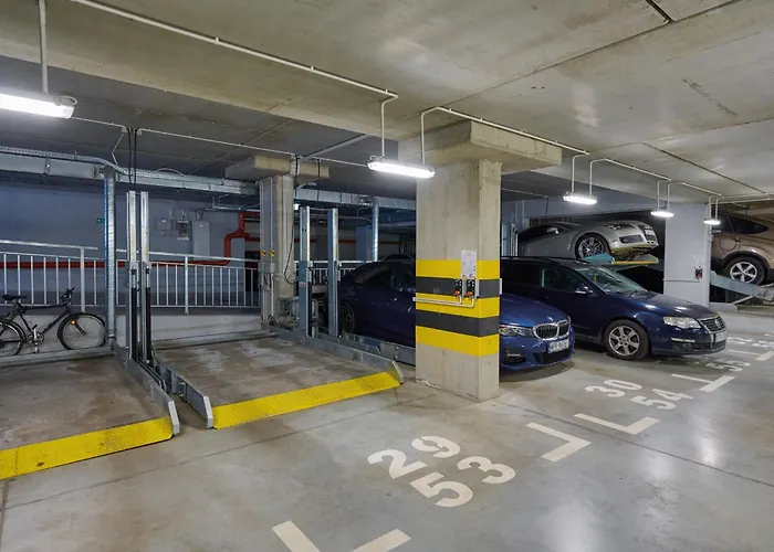 Appartamento Spacious With Balcony Near The Slavic Hill By Renters Prestige