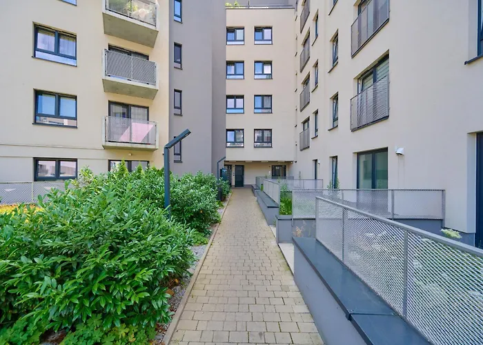 Appartamento Spacious With Balcony Near The Slavic Hill By Renters Prestige Breslavia