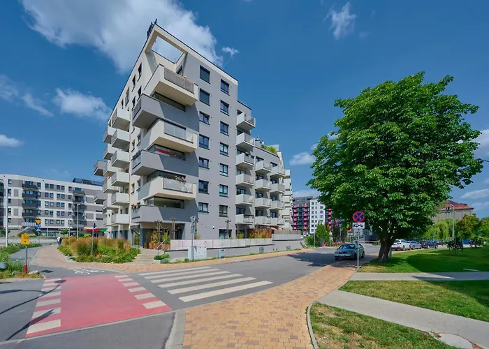 Spacious With Balcony Near The Slavic Hill By Renters Prestige * Breslavia